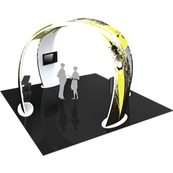 Formulate Fusion Kit 7 features structures that combine the latest developments in fabric printed technology with heavy-duty aluminum frames to create a space that fosters great traffic flow and conversation areas. The 12ft tall center fabric tower
